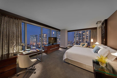 Crown Towers Perth - Pubs and Clubs 24