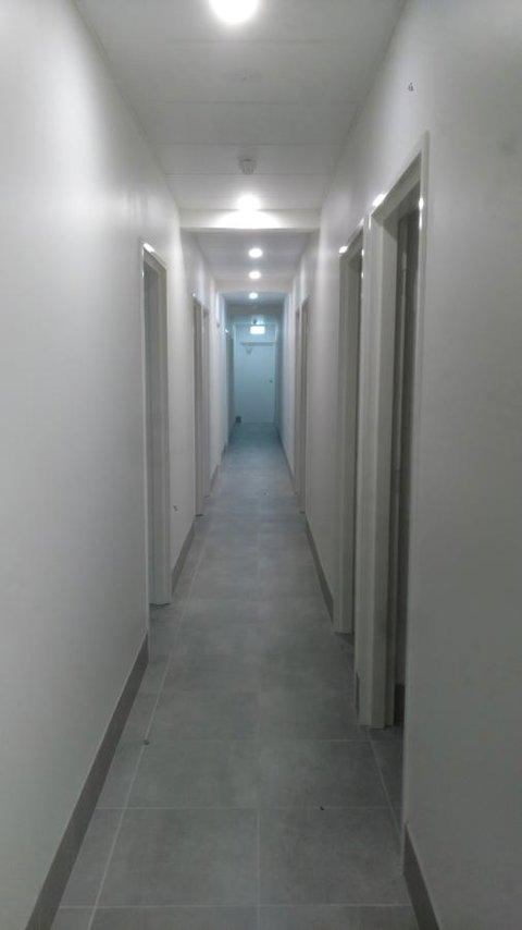 Perth City Backpackers Hostel - Note - Valid Passport Required To Check In - Pubs and Clubs 25