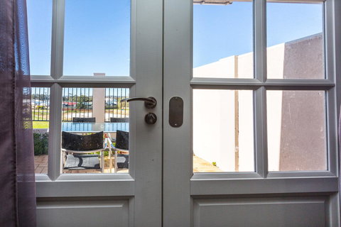 Country Comfort Amity Motel - Pubs and Clubs 32