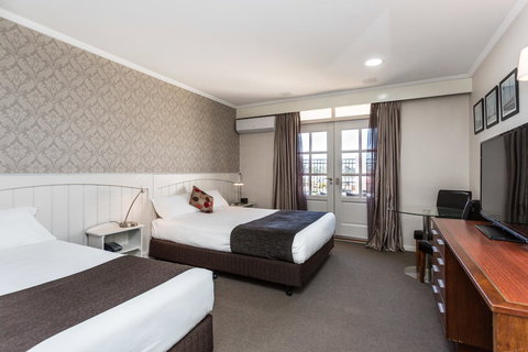 Country Comfort Amity Motel - Pubs and Clubs 36