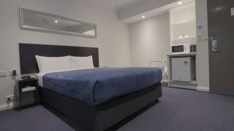 Great Southern Hotel Perth - Pubs and Clubs 1
