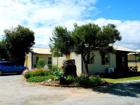 Lazy Lobster Holiday Units & Chalets - Pubs and Clubs 20
