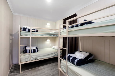 Armidale Tourist Park - Go Out 43