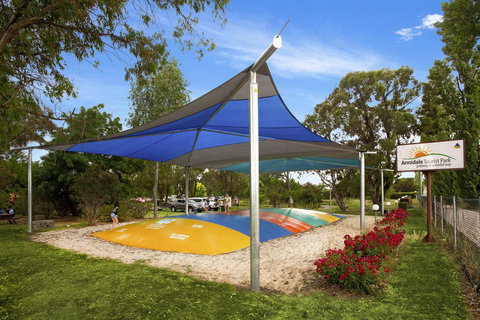 Armidale Tourist Park - Go Out 21