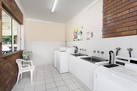 Armidale Tourist Park - Go Out 30