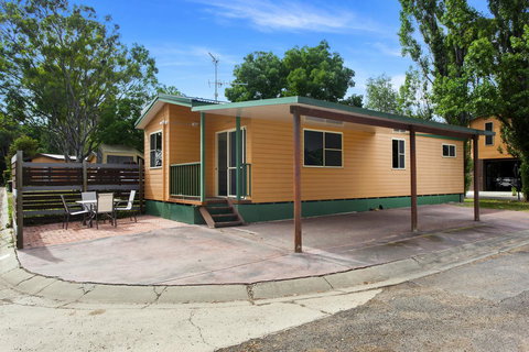 Armidale Tourist Park - Go Out 12