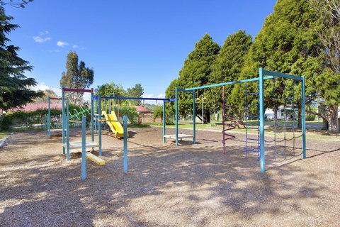 Armidale Tourist Park - Go Out 27
