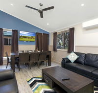 Armidale Tourist Park - Pubs and Clubs