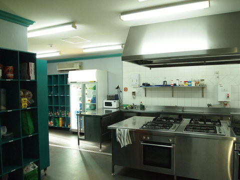 The Emperors Crown Hostel - Pubs and Clubs 41