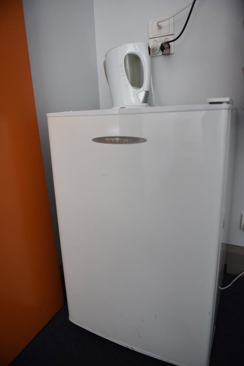 The Emperors Crown Hostel - Pubs and Clubs 34