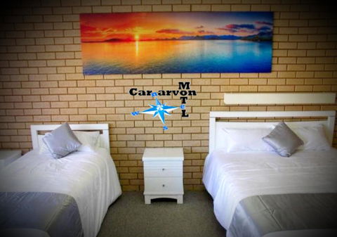 Carnarvon Motel - Pubs and Clubs 1