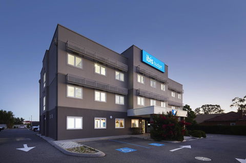 Ibis Budget Perth Airport - Pubs and Clubs 16