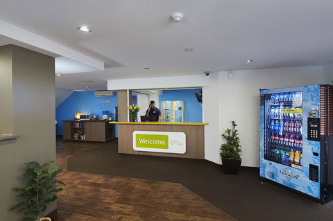 Ibis Budget Perth Airport - Pubs and Clubs 18