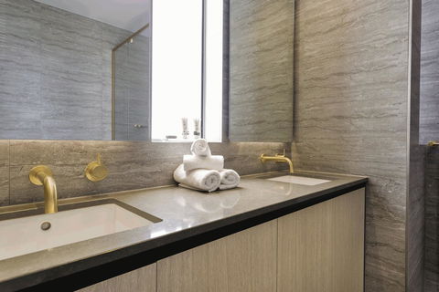 Maya Maya At Mandoon Estate - Pubs and Clubs 24