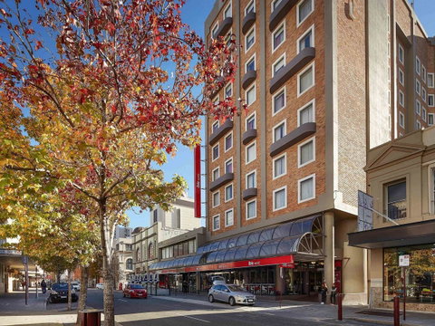 Ibis Perth - Pubs and Clubs 0