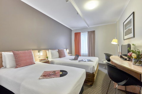 Ibis Perth - Pubs and Clubs 8