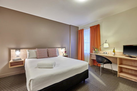 Ibis Perth - Pubs and Clubs 5