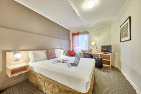 Ibis Perth - Pubs and Clubs 13