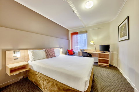 Ibis Perth - Pubs and Clubs 15