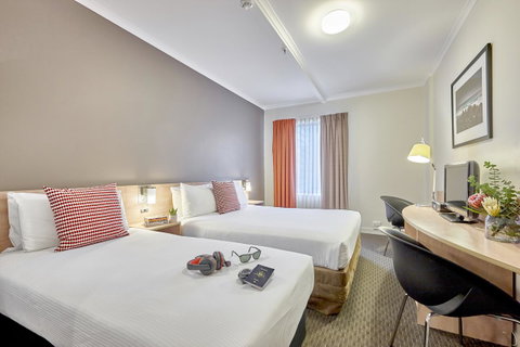 Ibis Perth - Pubs and Clubs 6