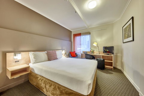Ibis Perth - Pubs and Clubs 11