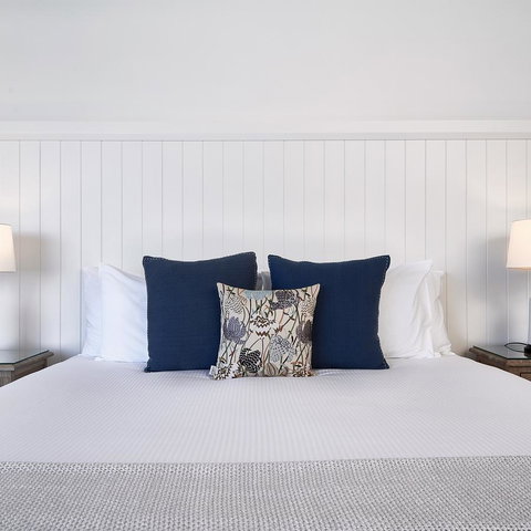 Anchorage Port Stephens - Go Out 24