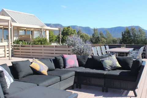 Grapevines Boutique Accommodation - Pubs and Clubs 6