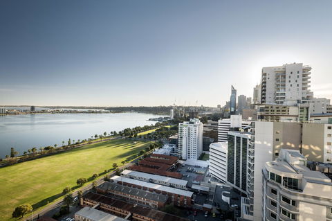 Pan Pacific Perth - Pubs and Clubs 8
