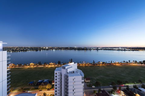 Pan Pacific Perth - Pubs and Clubs 7