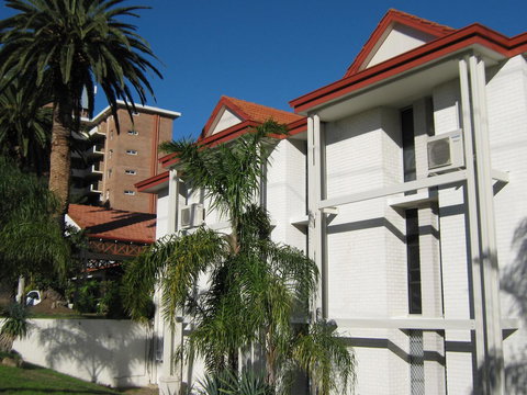 Beatty Lodge - Pubs and Clubs 2