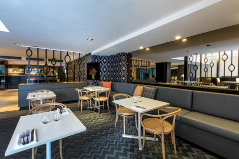 Oaks Perth Hotel - Pubs and Clubs 41