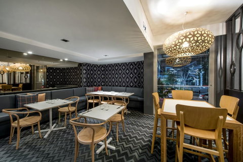 Oaks Perth Hotel - Pubs and Clubs 43