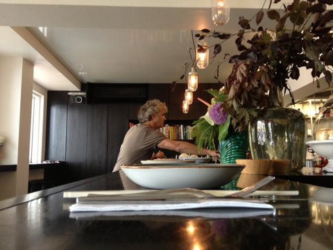 Riverview On Mount Street - Go Out 38