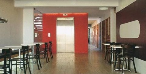 Riverview On Mount Street - Go Out 17