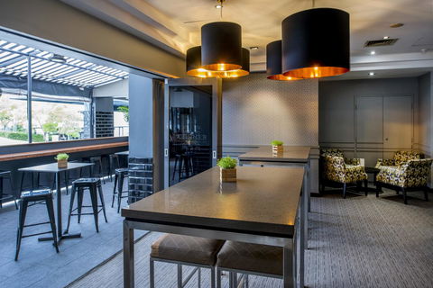 Mantra On Hay Perth - Pubs and Clubs 4