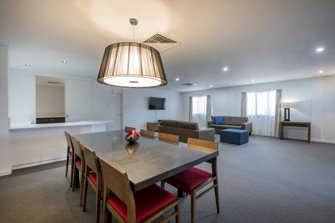 Mantra On Hay Perth - Pubs and Clubs 16