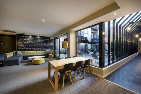 Mantra On Hay Perth - Pubs and Clubs 9