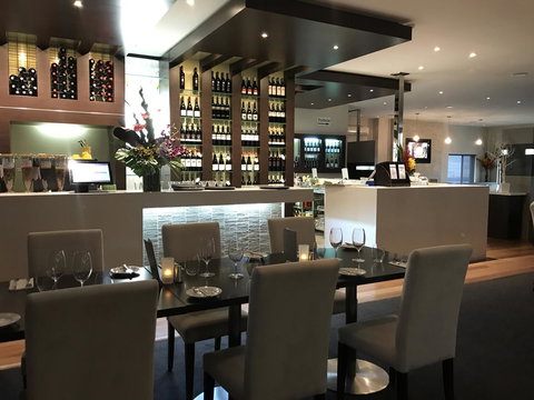 Dog Rock Motel - Pubs and Clubs 17