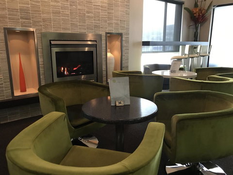 Dog Rock Motel - Pubs and Clubs 5