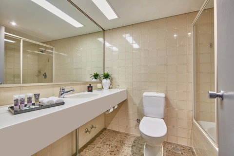 Mercure Perth - Pubs and Clubs 6