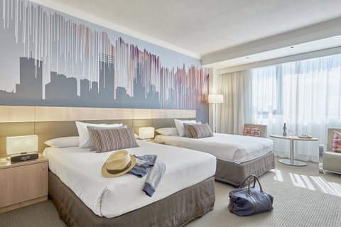 Mercure Perth - Pubs and Clubs 1