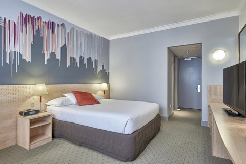 Mercure Perth - Pubs and Clubs 34