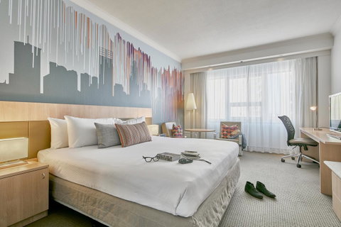 Mercure Perth - Pubs and Clubs 12
