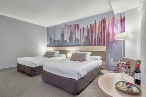 Mercure Perth - Pubs and Clubs 7