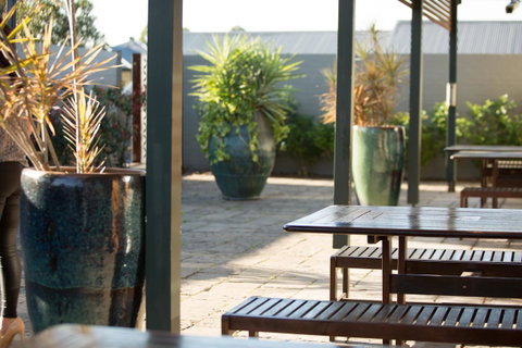 Hunter Gateway Motel - Pubs and Clubs 19