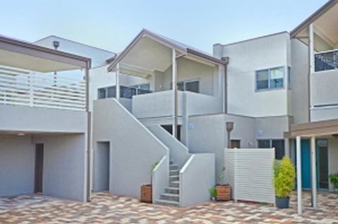 Mill View Link - Pubs and Clubs 33