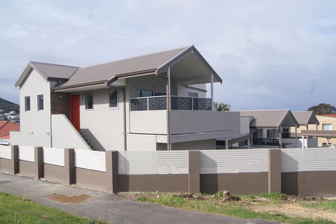 Mill View Link - Pubs and Clubs 25