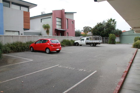 Malibu Apartments - Perth - Go Out 16