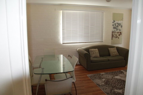 Malibu Apartments - Perth - Go Out 14