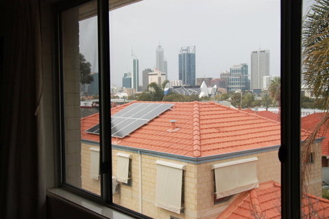 Malibu Apartments - Perth - Go Out 17